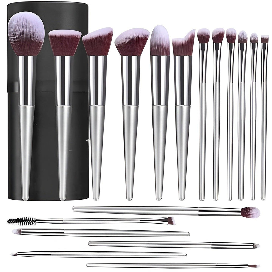 18 Piece Makeup Brush Set – A Complete Kit For Flawless Application