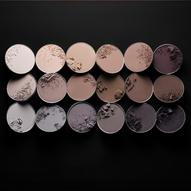 18 Shade Makeup Color Palette For Stunning And Versatile Looks