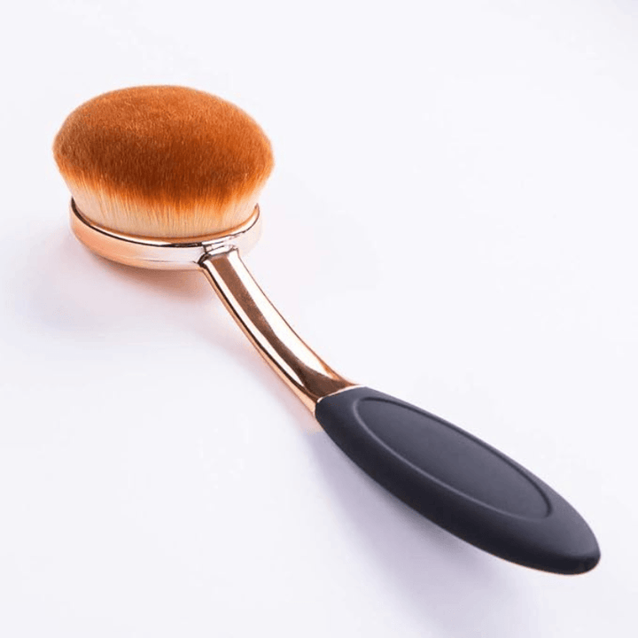 Oval Foundation Brush for Flawless Liquid and Powder Application