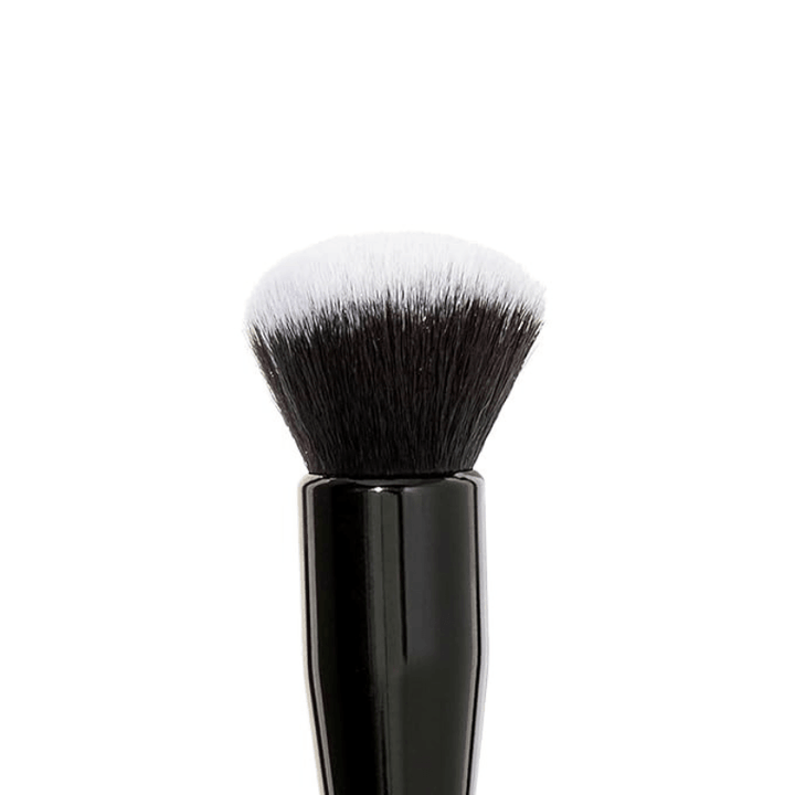 Blending Brush With Soft Bristles For Seamless Makeup