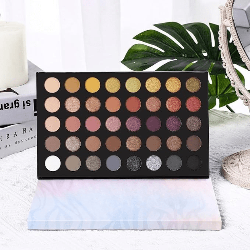 Neutral Smokey Eyeshadow Palette With 40 Pigmented Shades