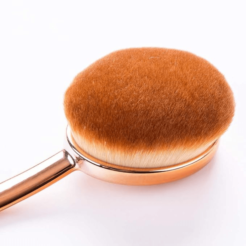 Oval Foundation Brush for Flawless Liquid and Powder Application