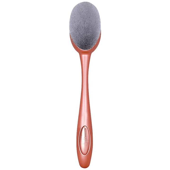 Blend and Blur Foundation Brush for Easy Flawless Application