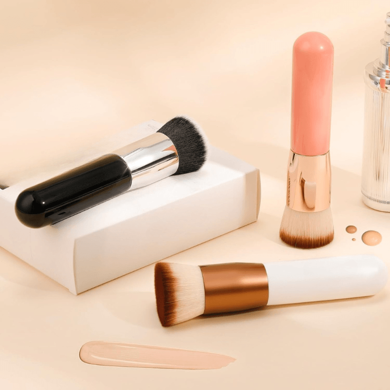 Foundation Brush With Soft Bristles For Blending Buffing