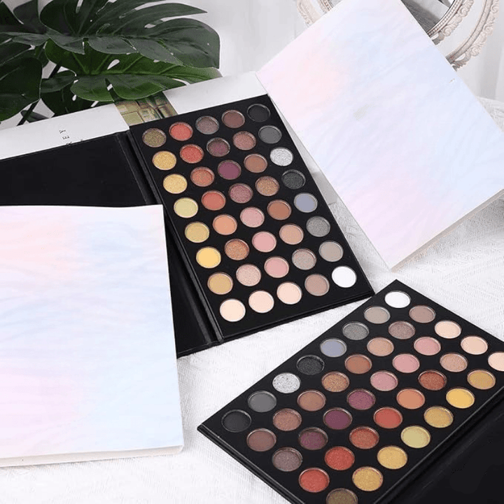 Neutral Smokey Eyeshadow Palette With 40 Pigmented Shades