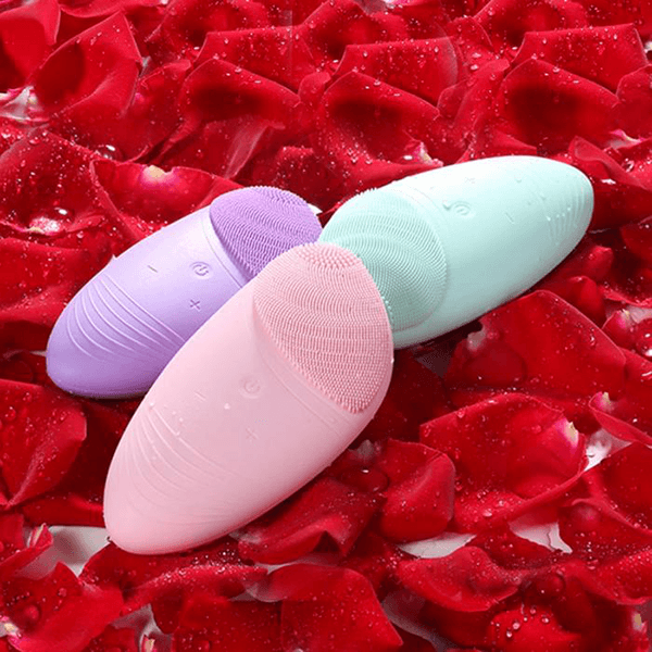 Silicone Facial Cleansing Brush – Your Ultimate Skincare Companion