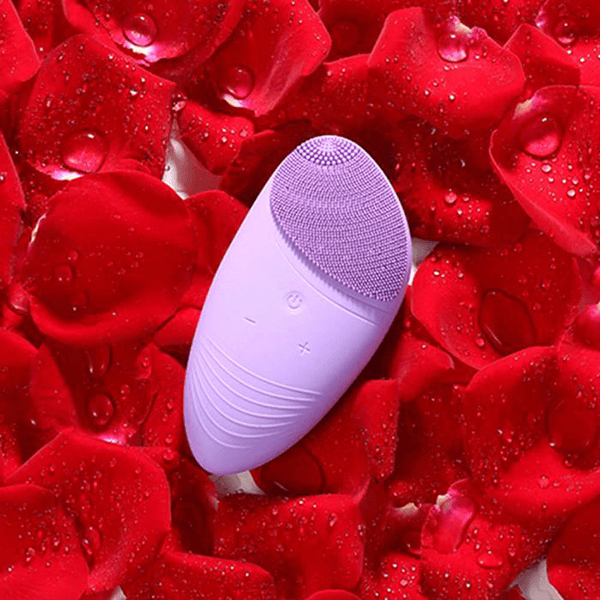 Silicone Facial Cleansing Brush – Your Ultimate Skincare Companion