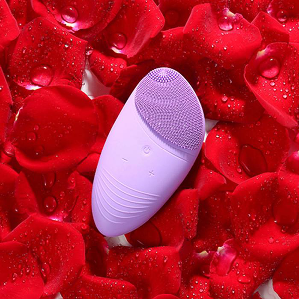 Ultra Facial Cleansing Brush (Rechargable)