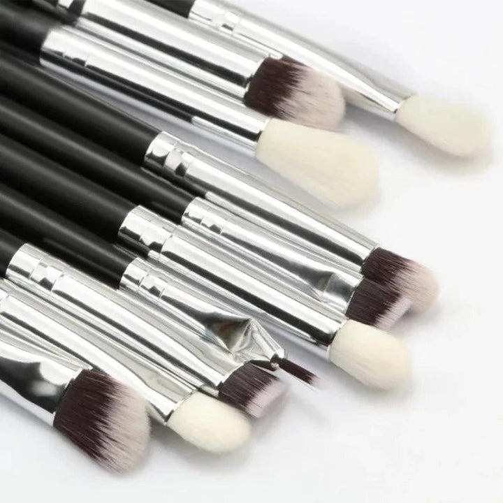 3 Pcs Fan Makeup Brushes – The Perfect Set For Flawless Blending