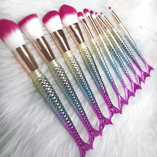 Mermaid Makeup Brush Set – Colorful Blending and Application