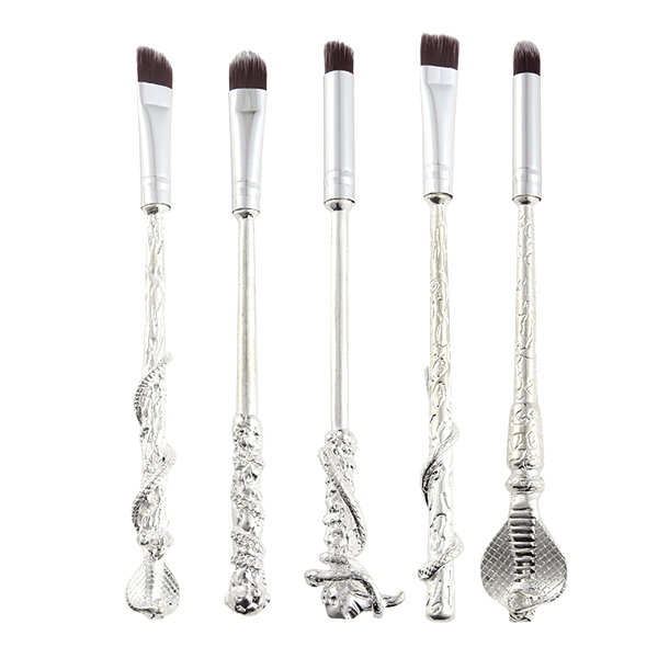 Silver Plated Makeup Brush Set – A Touch of Elegance and Magic