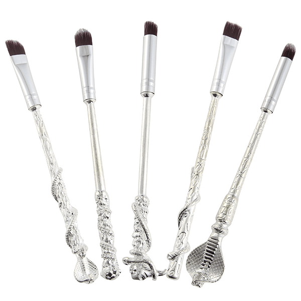 Silver Plated Makeup Brush Set – A Touch of Elegance and Magic