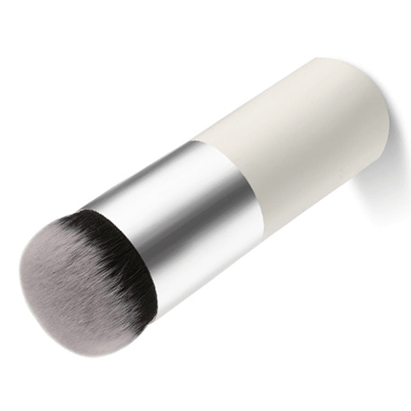 Chunky Foundation Brush Pair – Smooth and Even Coverage