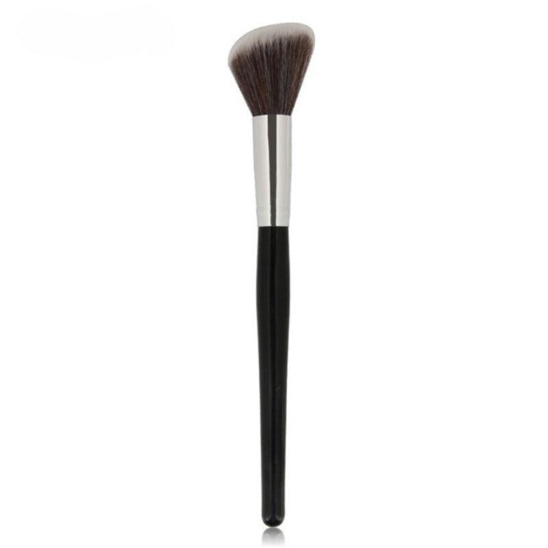 1 Pc Angled Blush Brush - Soft Makeup Brush for Flawless Finish