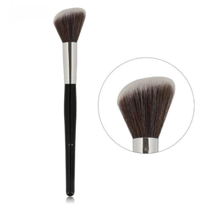 1 Pc Angled Blush Brush - Soft Makeup Brush for Flawless Finish